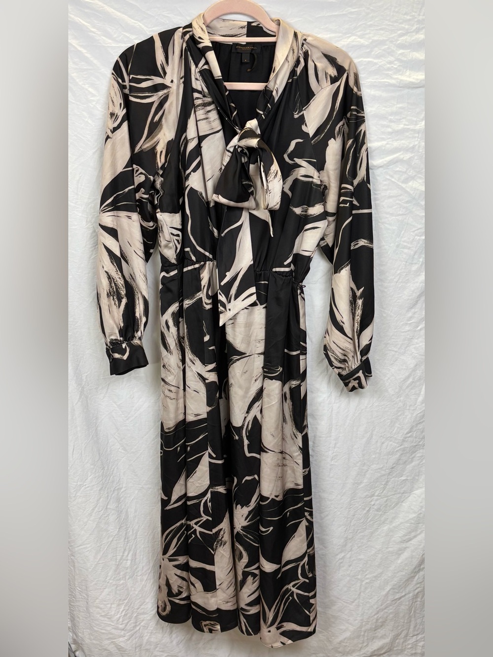 Donna Karan women’s 6 Black and Cream Tie-Neck Maxi Dress